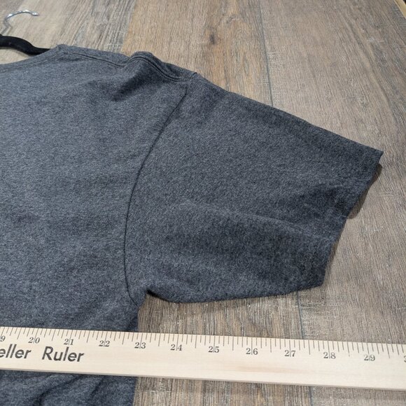 Christmas Vacation Gray Graphic Tee - Picture 6 of 8